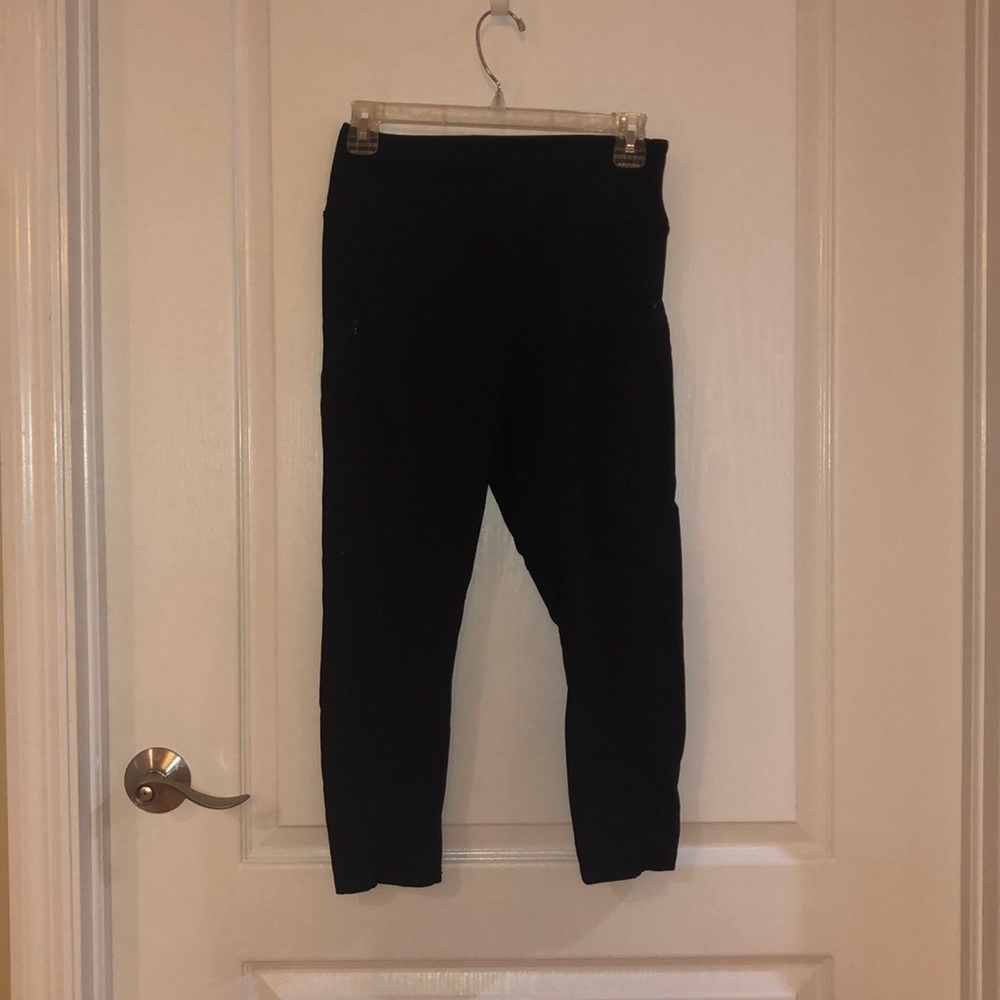 F21 Activewear Leggings w/ zipper pockets